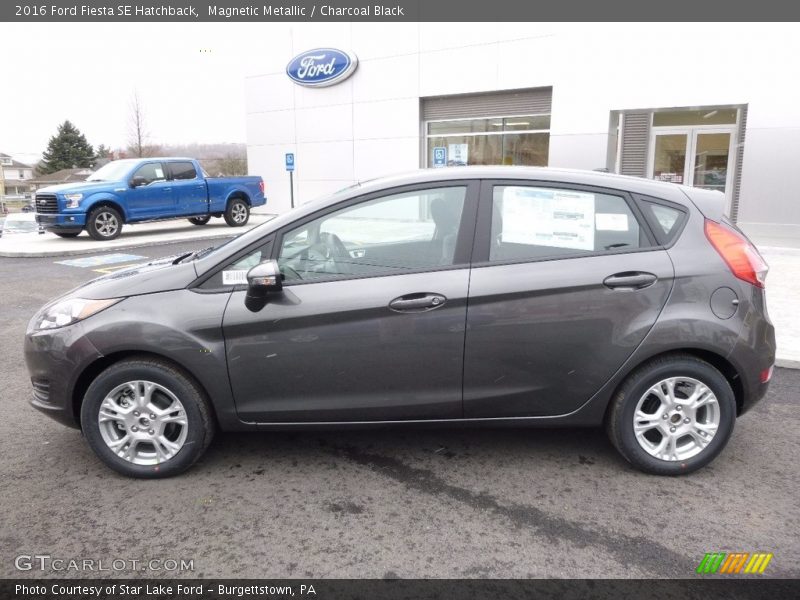 Magnetic Metallic / Charcoal Black 2016 Ford Fiesta SE Hatchback