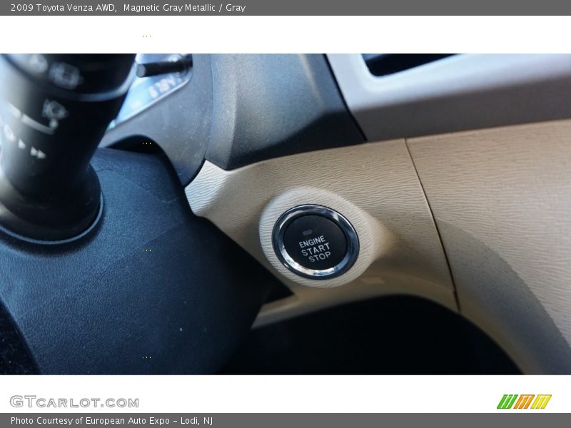 Magnetic Gray Metallic / Gray 2009 Toyota Venza AWD