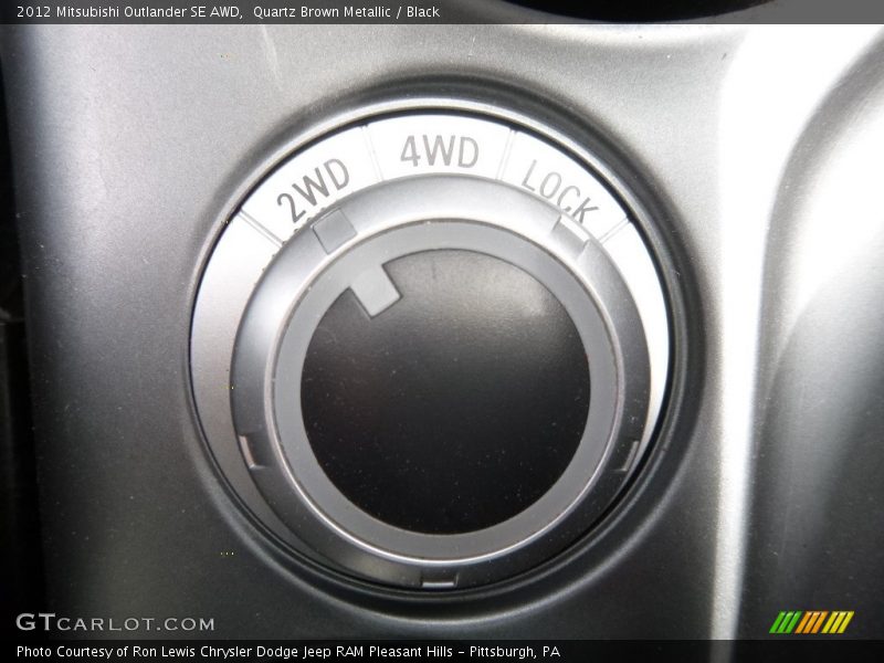 Quartz Brown Metallic / Black 2012 Mitsubishi Outlander SE AWD