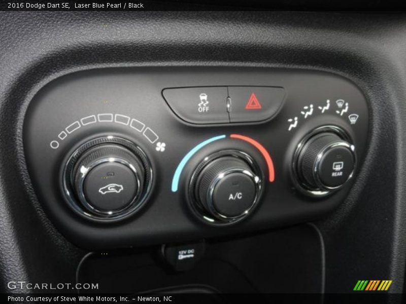 Laser Blue Pearl / Black 2016 Dodge Dart SE