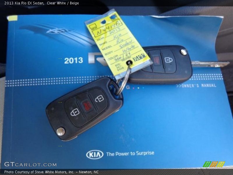 Clear White / Beige 2013 Kia Rio EX Sedan