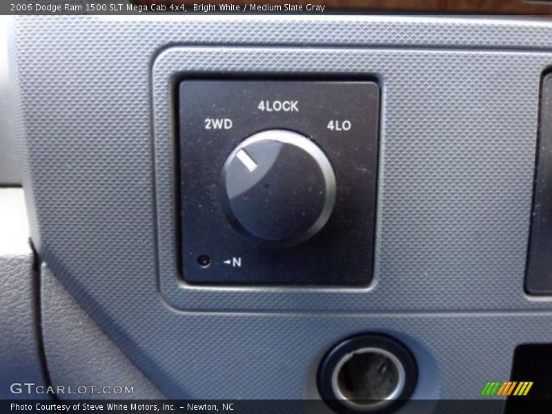 Bright White / Medium Slate Gray 2006 Dodge Ram 1500 SLT Mega Cab 4x4