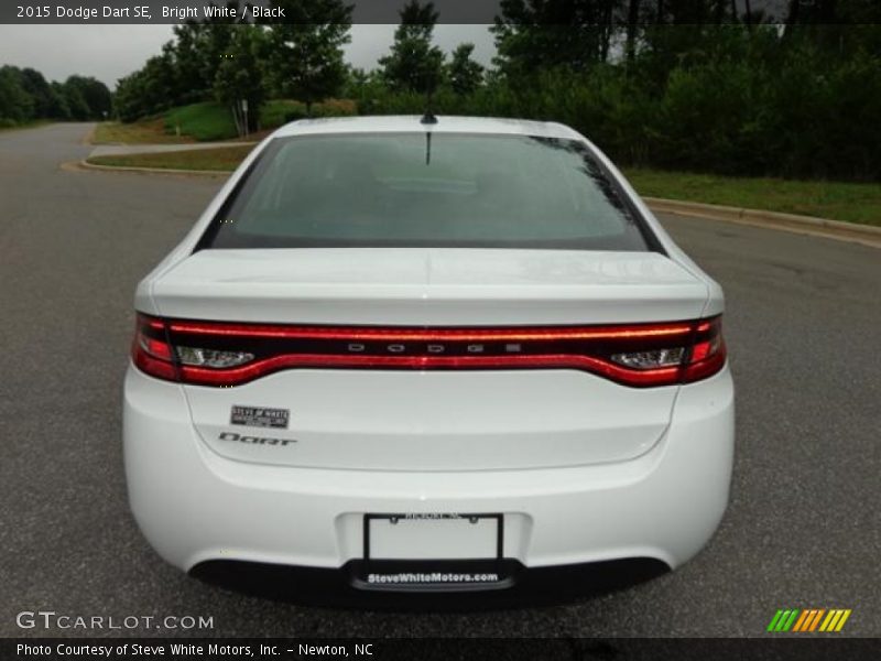 Bright White / Black 2015 Dodge Dart SE