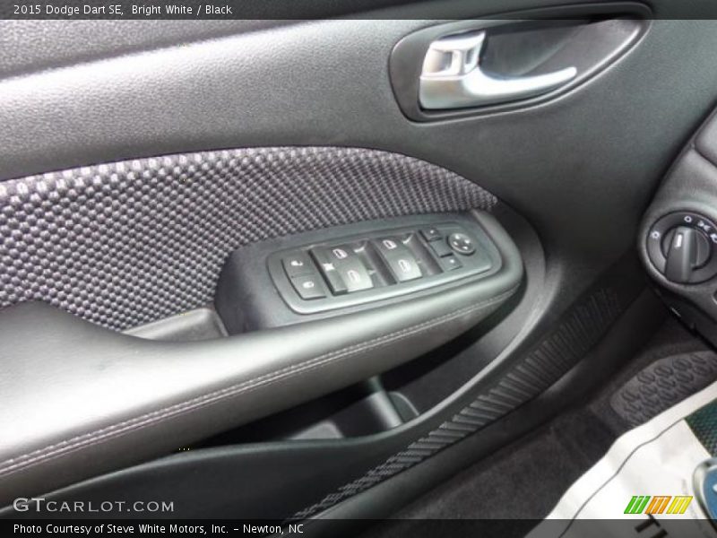 Bright White / Black 2015 Dodge Dart SE