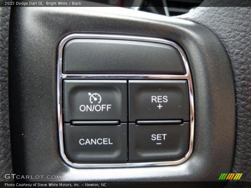 Bright White / Black 2015 Dodge Dart SE
