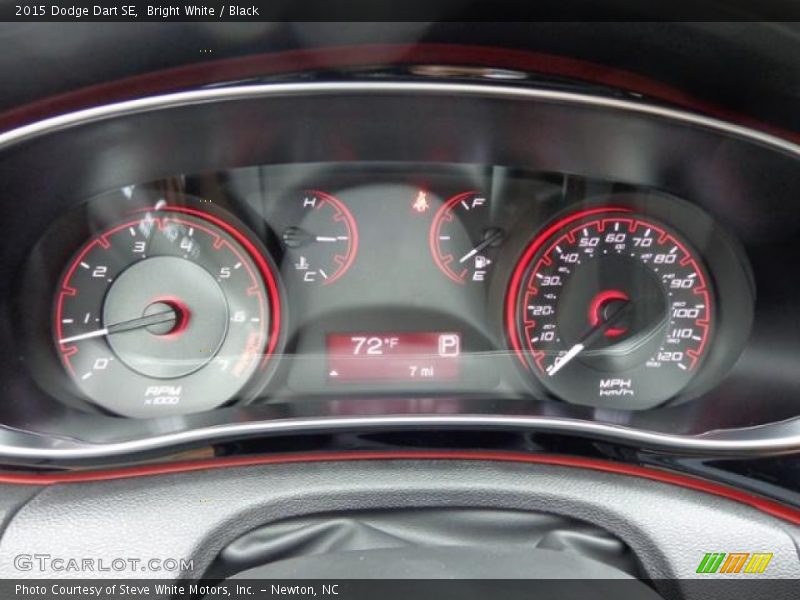 Bright White / Black 2015 Dodge Dart SE