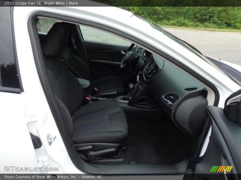 Bright White / Black 2015 Dodge Dart SE
