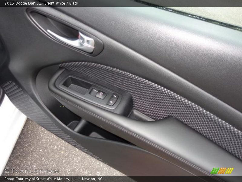 Bright White / Black 2015 Dodge Dart SE