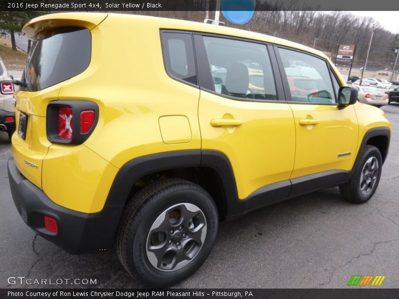 Solar Yellow / Black 2016 Jeep Renegade Sport 4x4