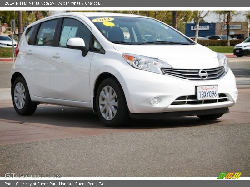 Aspen White / Charcoal 2014 Nissan Versa Note SV