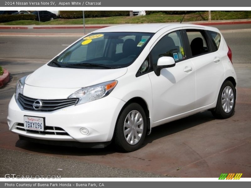 Aspen White / Charcoal 2014 Nissan Versa Note SV