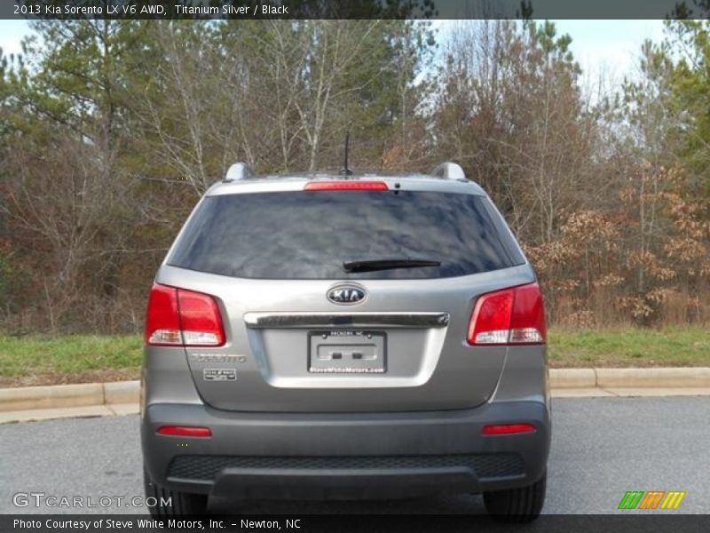 Titanium Silver / Black 2013 Kia Sorento LX V6 AWD