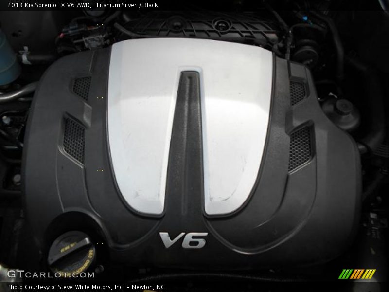 Titanium Silver / Black 2013 Kia Sorento LX V6 AWD