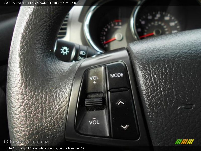 Titanium Silver / Black 2013 Kia Sorento LX V6 AWD