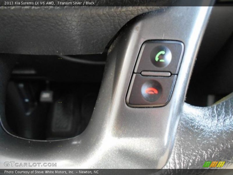 Titanium Silver / Black 2013 Kia Sorento LX V6 AWD