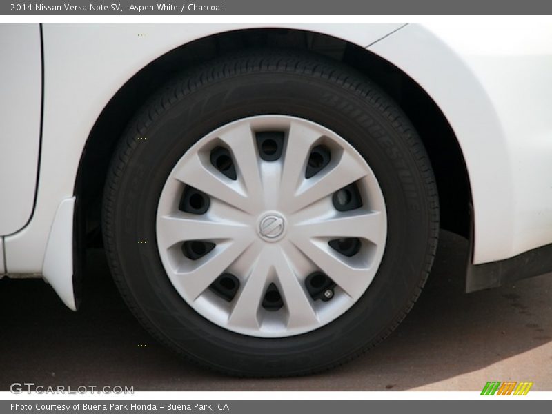 Aspen White / Charcoal 2014 Nissan Versa Note SV