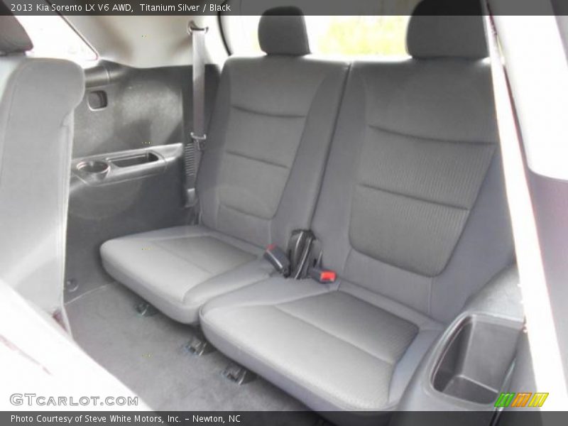 Titanium Silver / Black 2013 Kia Sorento LX V6 AWD