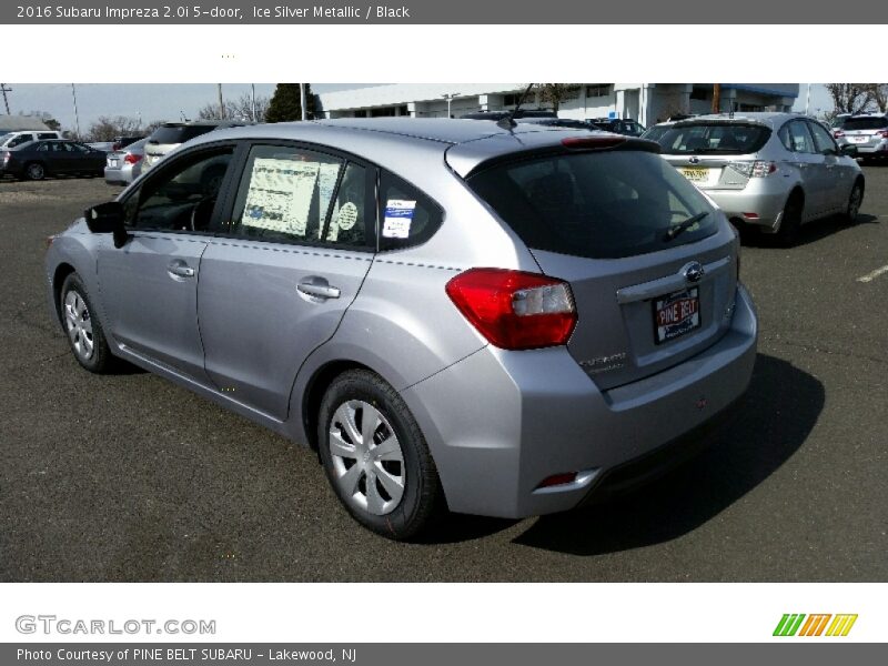 Ice Silver Metallic / Black 2016 Subaru Impreza 2.0i 5-door