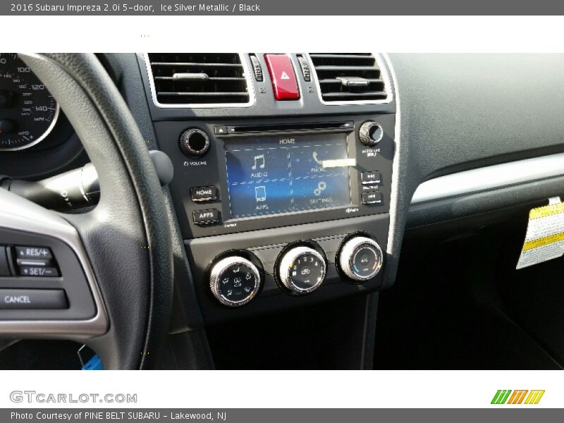 Ice Silver Metallic / Black 2016 Subaru Impreza 2.0i 5-door