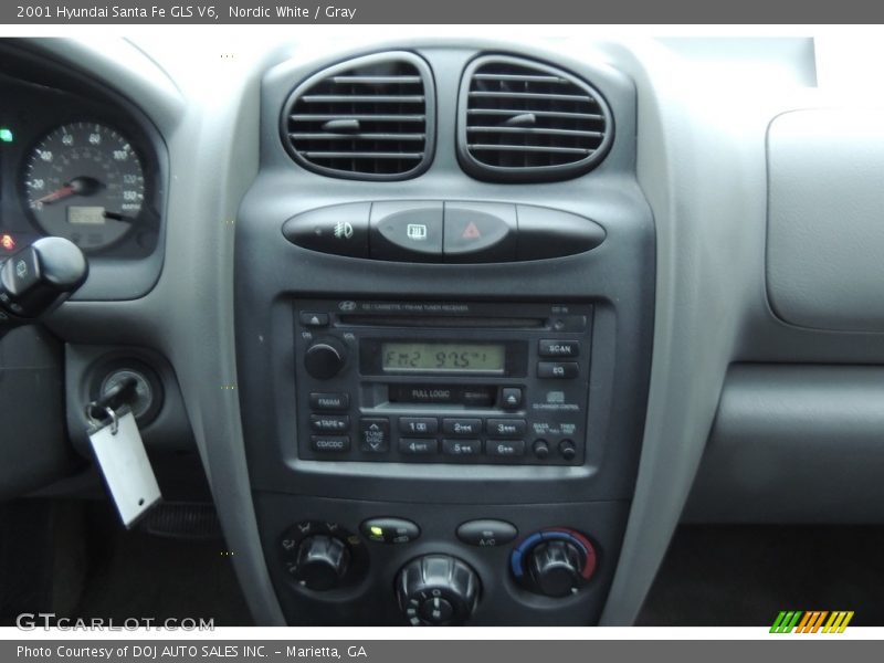 Nordic White / Gray 2001 Hyundai Santa Fe GLS V6