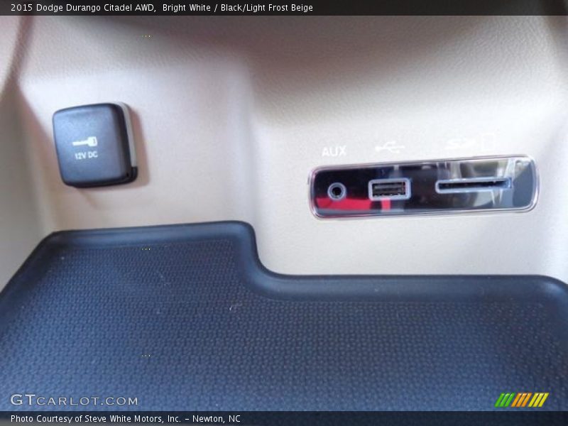 Bright White / Black/Light Frost Beige 2015 Dodge Durango Citadel AWD