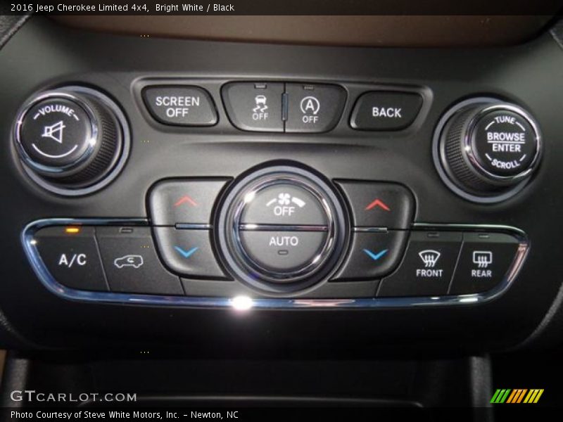 Bright White / Black 2016 Jeep Cherokee Limited 4x4