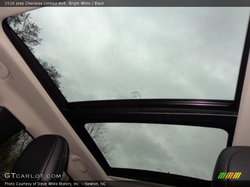 Bright White / Black 2016 Jeep Cherokee Limited 4x4