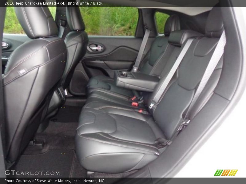 Bright White / Black 2016 Jeep Cherokee Limited 4x4