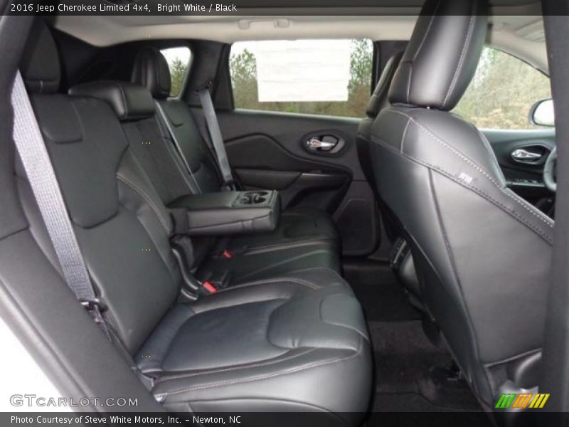 Bright White / Black 2016 Jeep Cherokee Limited 4x4