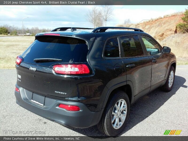 Brilliant Black Crystal Pearl / Black 2016 Jeep Cherokee Sport 4x4