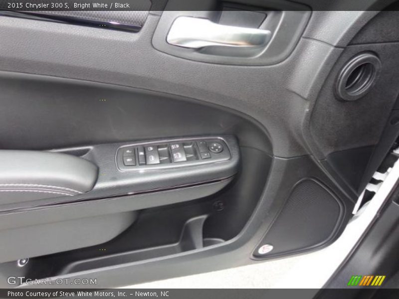 Bright White / Black 2015 Chrysler 300 S