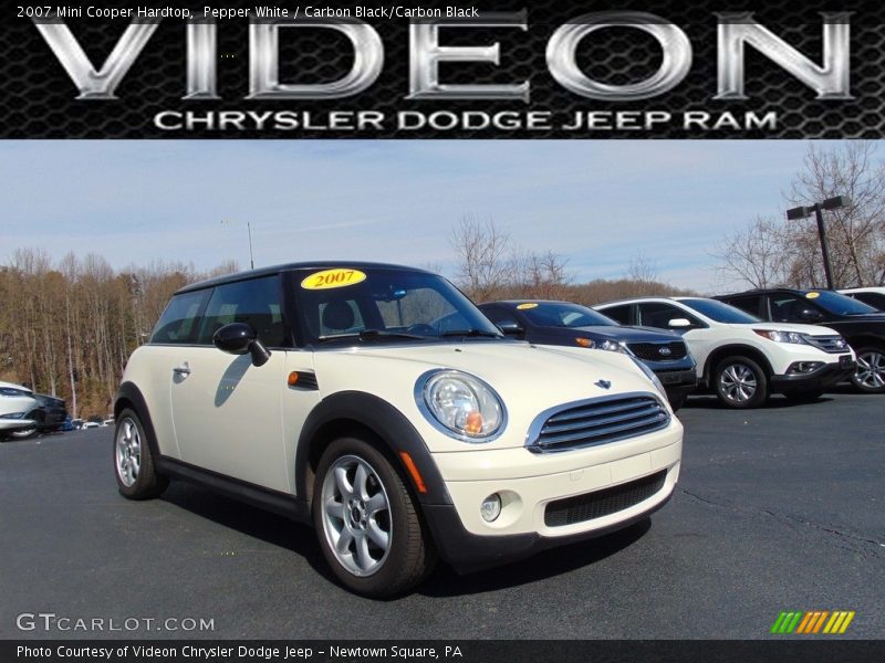 Pepper White / Carbon Black/Carbon Black 2007 Mini Cooper Hardtop