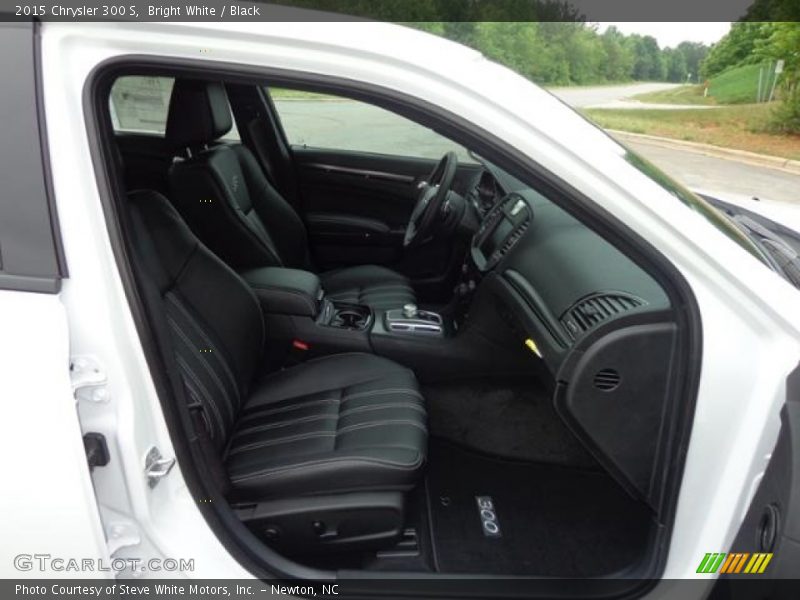 Bright White / Black 2015 Chrysler 300 S