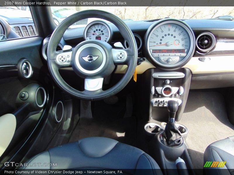 Pepper White / Carbon Black/Carbon Black 2007 Mini Cooper Hardtop