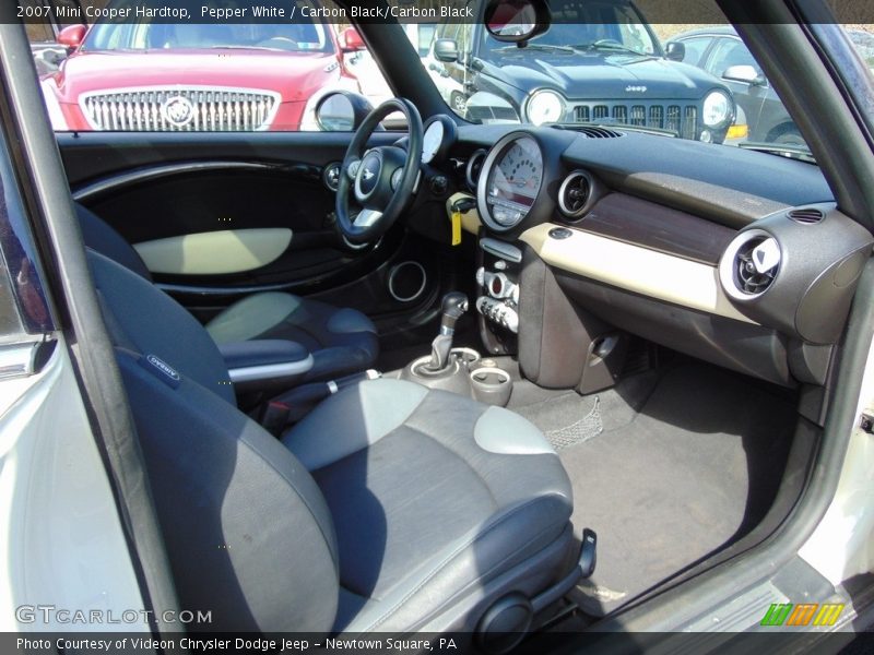 Pepper White / Carbon Black/Carbon Black 2007 Mini Cooper Hardtop