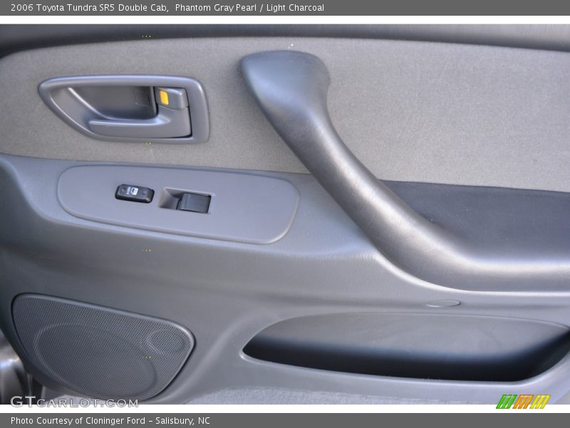 Phantom Gray Pearl / Light Charcoal 2006 Toyota Tundra SR5 Double Cab