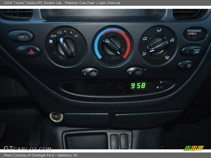 Phantom Gray Pearl / Light Charcoal 2006 Toyota Tundra SR5 Double Cab
