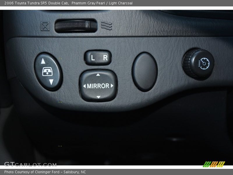 Phantom Gray Pearl / Light Charcoal 2006 Toyota Tundra SR5 Double Cab