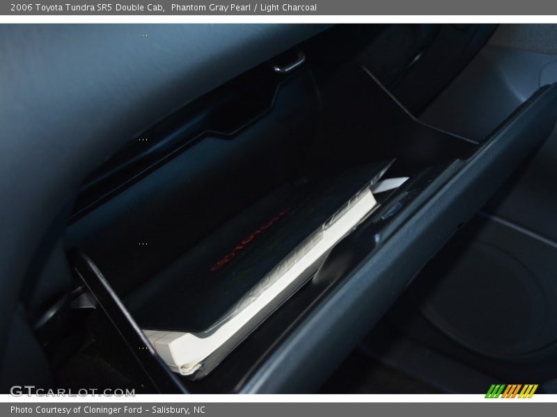 Phantom Gray Pearl / Light Charcoal 2006 Toyota Tundra SR5 Double Cab