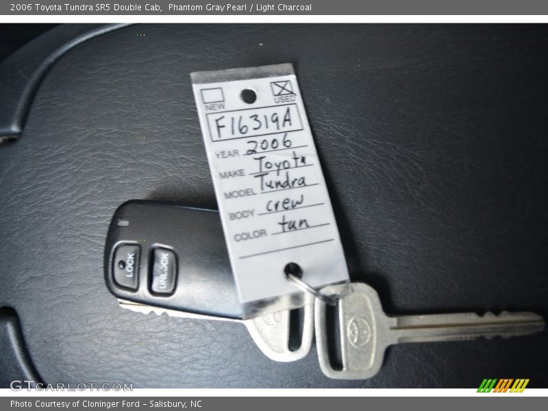 Phantom Gray Pearl / Light Charcoal 2006 Toyota Tundra SR5 Double Cab