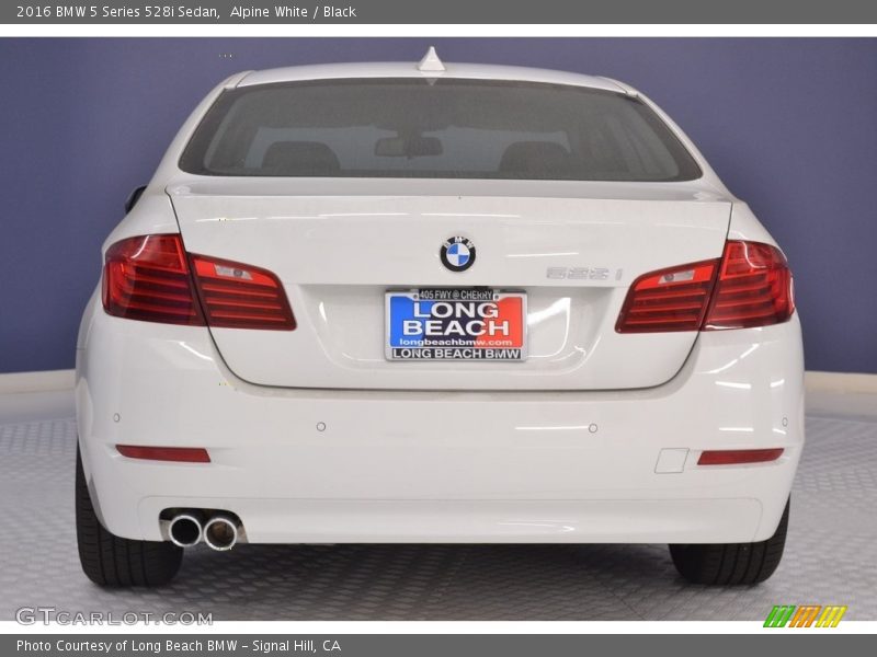 Alpine White / Black 2016 BMW 5 Series 528i Sedan