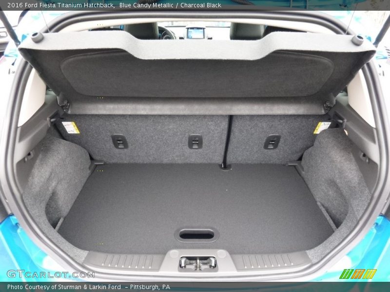 Blue Candy Metallic / Charcoal Black 2016 Ford Fiesta Titanium Hatchback