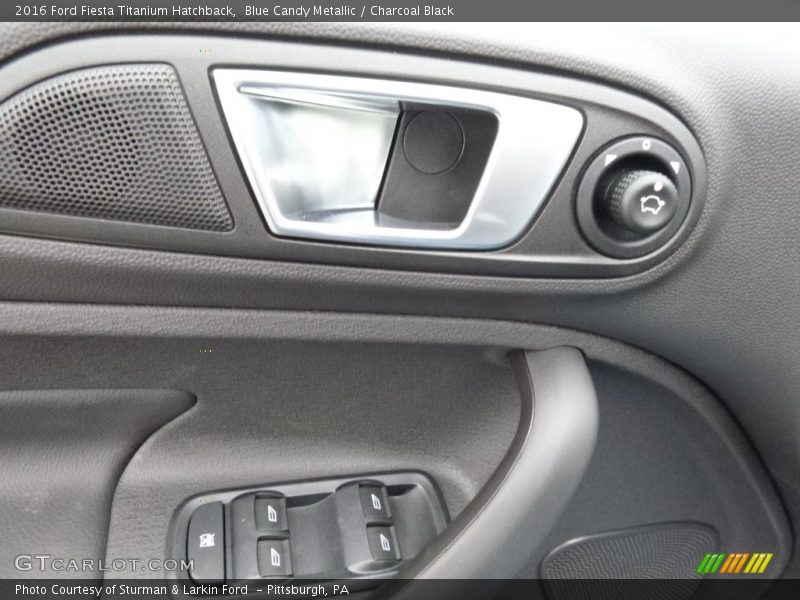 Blue Candy Metallic / Charcoal Black 2016 Ford Fiesta Titanium Hatchback