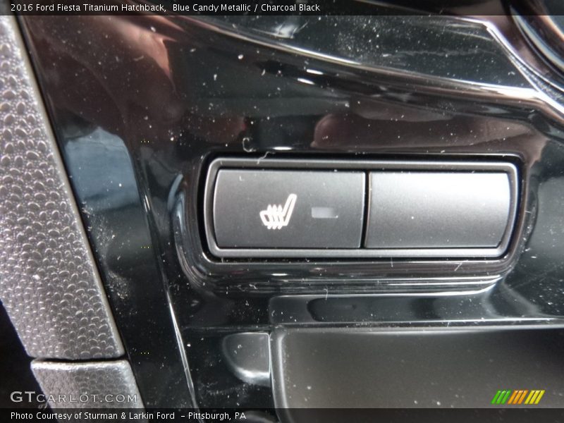 Blue Candy Metallic / Charcoal Black 2016 Ford Fiesta Titanium Hatchback