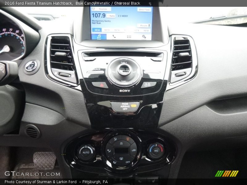 Blue Candy Metallic / Charcoal Black 2016 Ford Fiesta Titanium Hatchback
