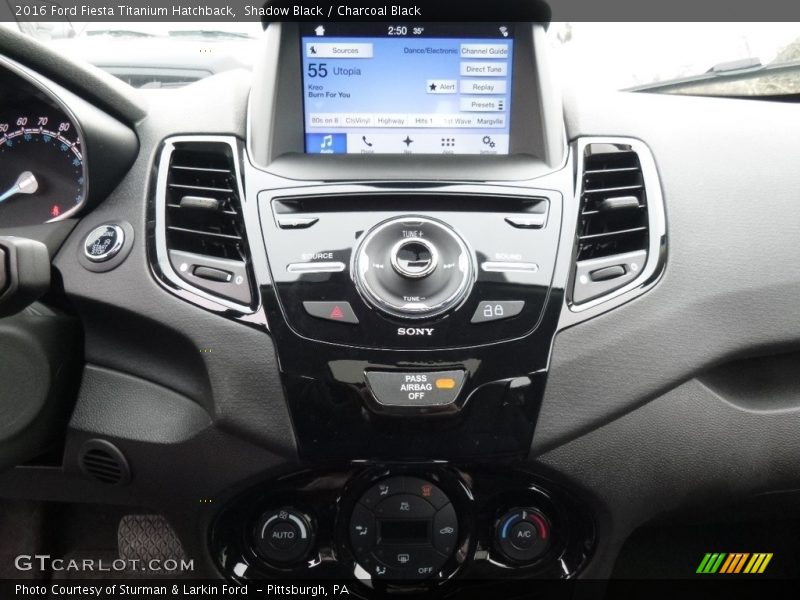 Shadow Black / Charcoal Black 2016 Ford Fiesta Titanium Hatchback