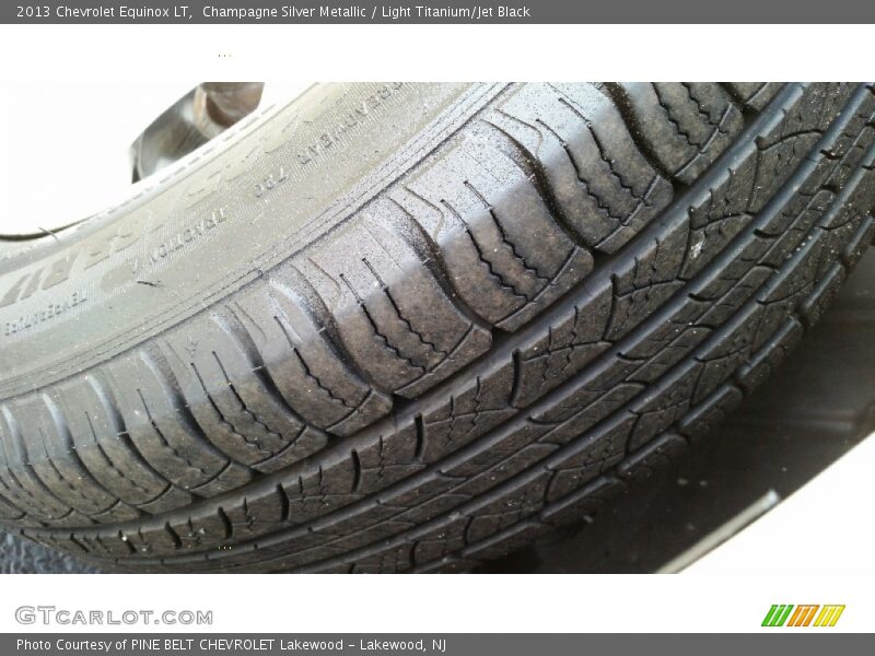 Champagne Silver Metallic / Light Titanium/Jet Black 2013 Chevrolet Equinox LT