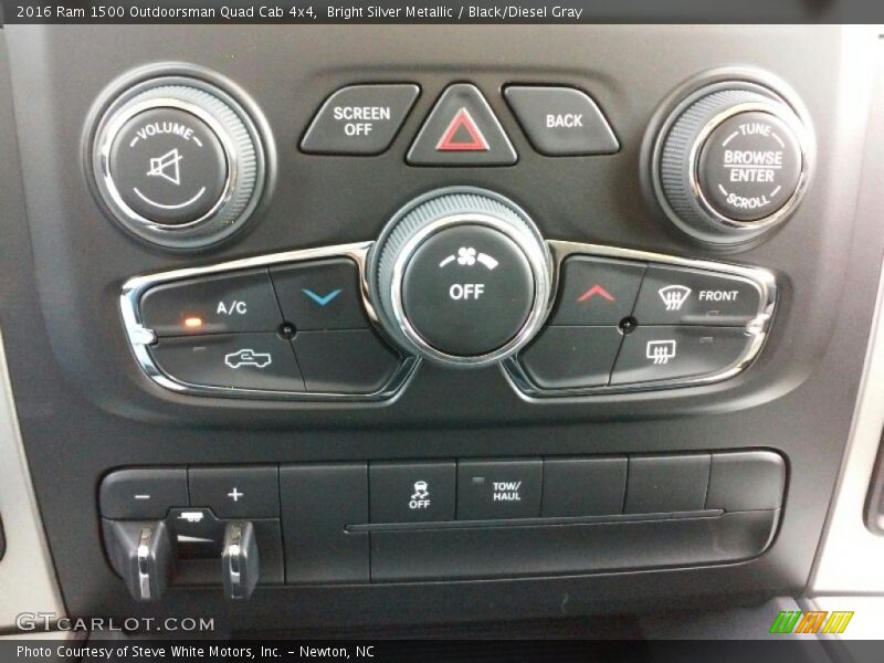 Controls of 2016 1500 Outdoorsman Quad Cab 4x4