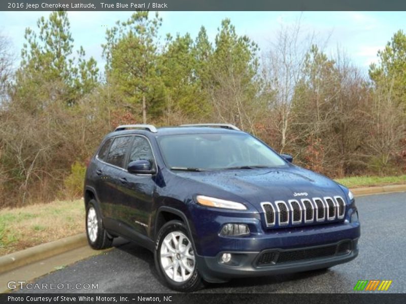 True Blue Pearl / Black 2016 Jeep Cherokee Latitude