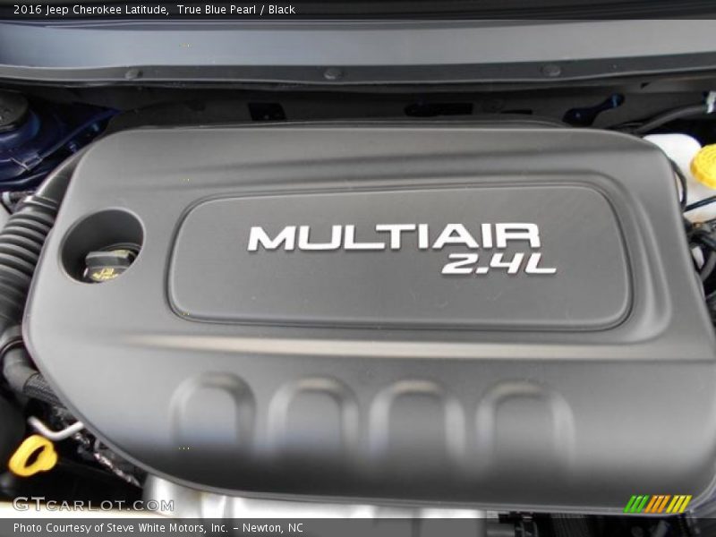 True Blue Pearl / Black 2016 Jeep Cherokee Latitude
